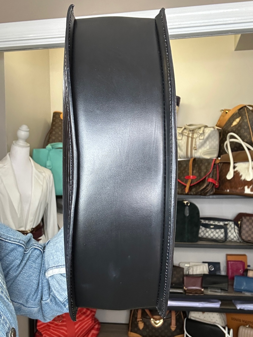 Louis Vuitton Vintage Tilsitt Black Epi Leather Shoulder Bag 1991 w:/ COA - Picture 11 of 15